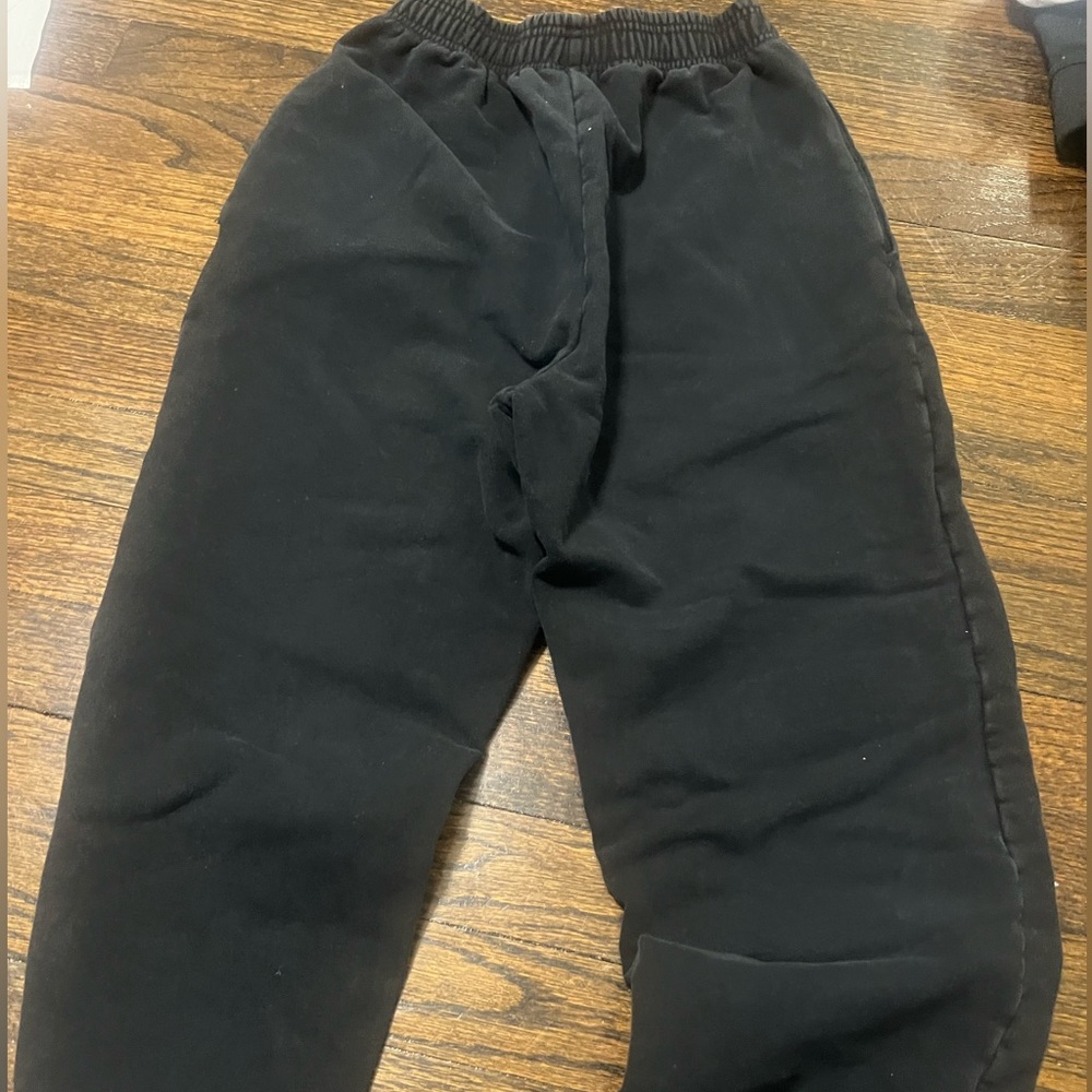 Basic unworn black sweats